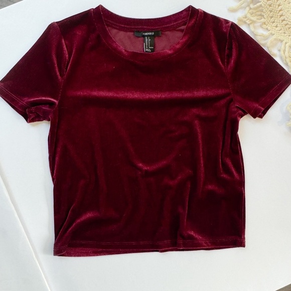 Forever 21 burgundy ribbed velvet short sleeve top - Picture 3 of 5